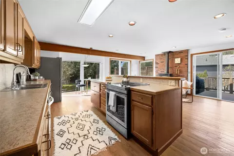 1005 Harborview Ln, Everett, WA 98203 photo 11