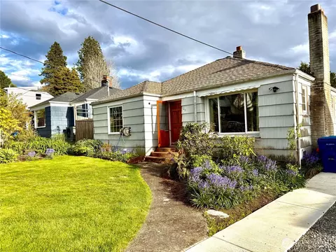 129 NW 101st St, Seattle, WA 98177