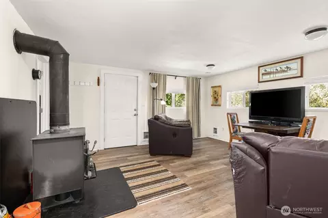 Living - 2144 Cispus Rd, Randle, WA 98377 photo 1 of 3