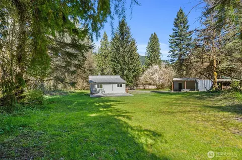 Exterior - 2144 Cispus Rd, Randle, WA 98377 photo 6 of 15