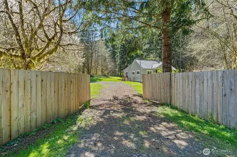 Exterior - 2144 Cispus Rd, Randle, WA 98377 photo 3 of 15