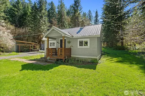 Exterior - 2144 Cispus Rd, Randle, WA 98377 photo 2 of 15