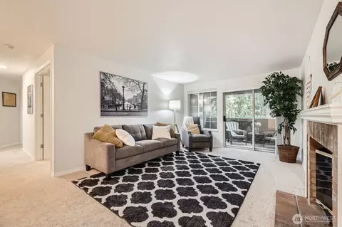 15433 Country Club Dr #G202, Mill Creek, WA 98012