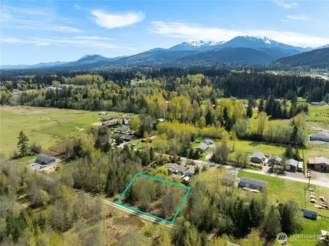 9999 Devanny Ln, Port Angeles, WA 98363