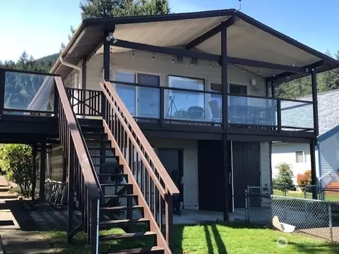 701 Seal Rock Rd, Brinnon, WA 98320