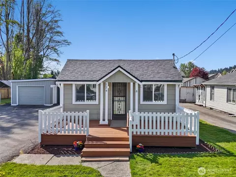 224 8th Ave N, Algona, WA 98001