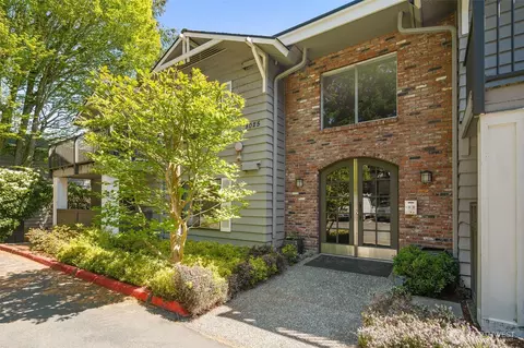 8025 234th St SW #116, Edmonds, WA 98026