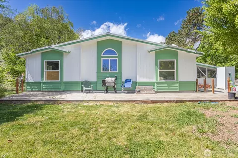 1224 Union Valley Rd, Chelan, WA 98816