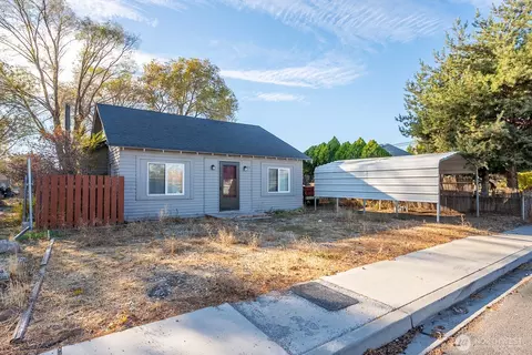 313 SE 1st Ave, Soap Lake, WA 98851