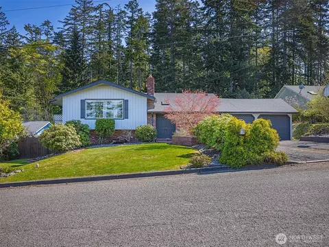 3011 Regent St, Port Angeles, WA 98362