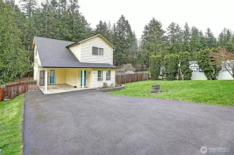 922 Dolphin St, Camano Island, WA 98282
