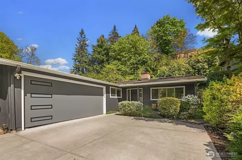 3844 Surber Dr NE, Seattle, WA 98105