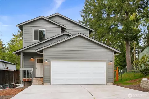 6909 SE Cleveland Ave, Port Orchard, WA 98366