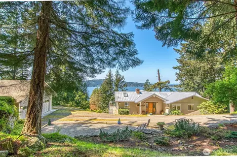519 Highlands Dr, Eastsound, WA 98245