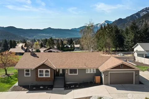 10490 Ski Hill Dr, Leavenworth, WA 98826