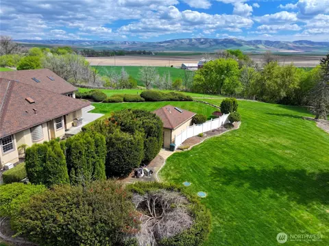 1850 Shelton Rd, Walla Walla, WA 99362 photo 2