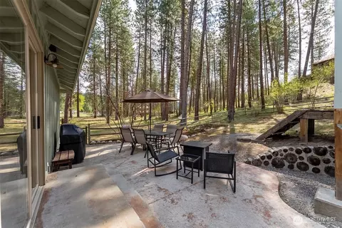 Exterior - 175 Saddleback Rd, Winthrop, WA 98862 photo 7 of 12