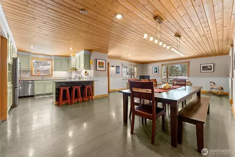 Dining - 175 Saddleback Rd, Winthrop, WA 98862 photo 2 of 3