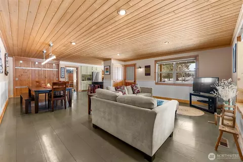 Living - 175 Saddleback Rd, Winthrop, WA 98862 photo 1 of 5
