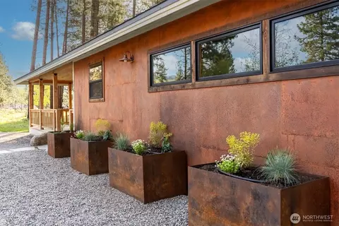 Exterior - 175 Saddleback Rd, Winthrop, WA 98862 photo 2 of 12