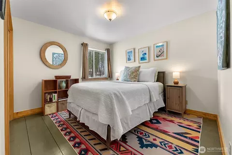 Bedroom - 175 Saddleback Rd, Winthrop, WA 98862 photo 6 of 9