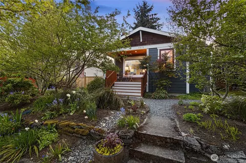 7515 29th Ave NW, Seattle, WA 98117