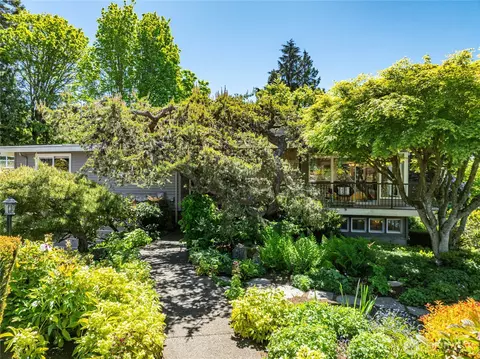 1525 NW 167th St, Shoreline, WA 98177
