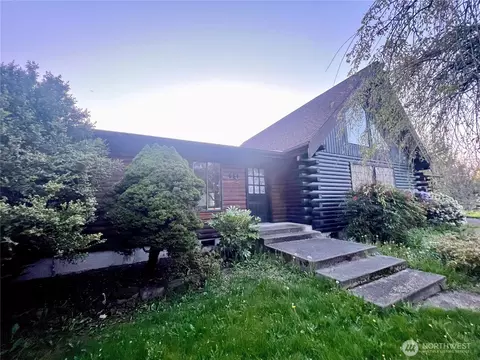 851 S 96th St, Tacoma, WA 98444