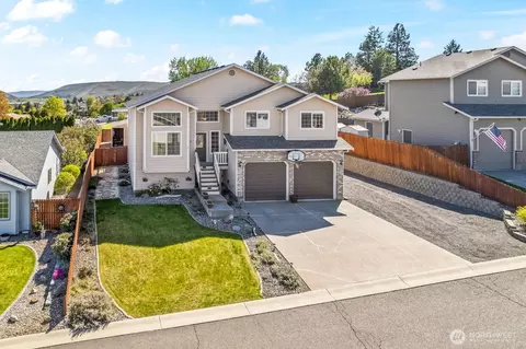 90 Lyle Loop, Selah, WA 98942