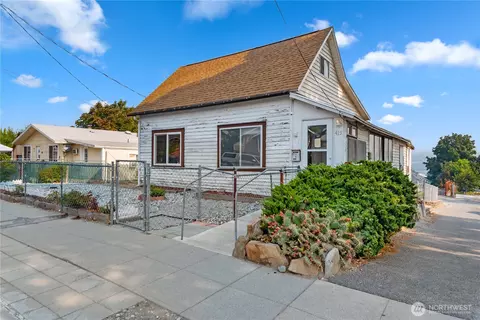 415 Walker St, Wenatchee, WA 98801