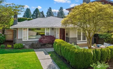 3730 Magnolia Blvd W, Seattle, WA 98199