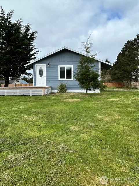 1616 Schmid Rd, Grayland, WA 98547