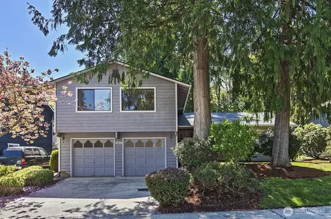18725 SE 45th St, Issaquah, WA 98027
