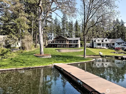 2180 E Island Lake Dr, Shelton, WA 98584