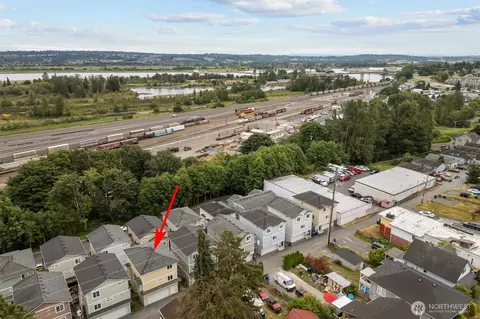 1118 Chestnut Ct #18, Everett, WA 98201