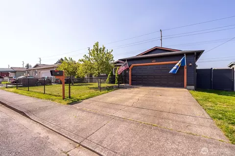 689 SW William, Chehalis, WA 98532