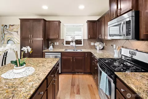 Kitchen - 13919 33rd Dr SE, Mill Creek, WA 98012 photo 3 of 3