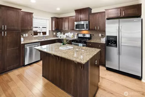 Kitchen - 13919 33rd Dr SE, Mill Creek, WA 98012 photo 2 of 3
