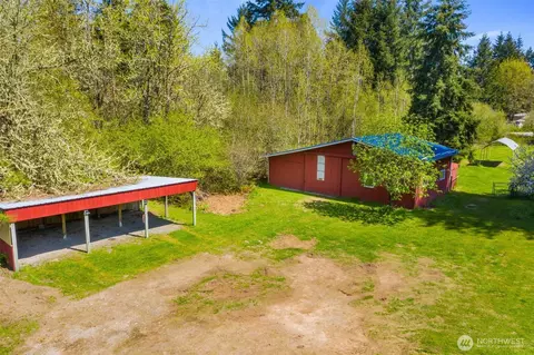 958 Tipsoo Loop S, Rainier, WA 98576 photo 4
