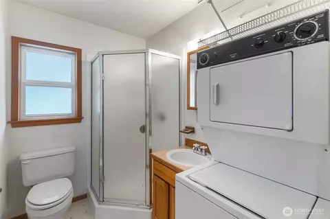 958 Tipsoo Loop S, Rainier, WA 98576 photo 17