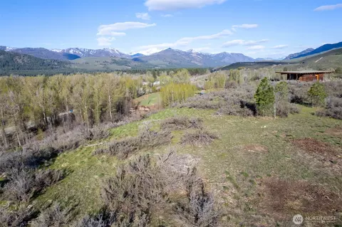 2 Vista Ct, Winthrop, WA 98862