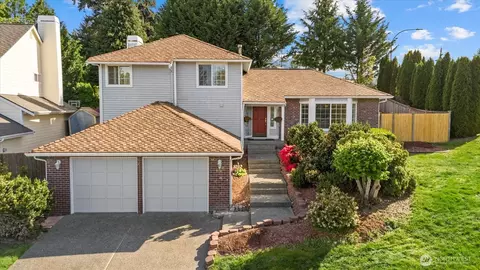 4906 NE 19th Ct, Renton, WA 98059