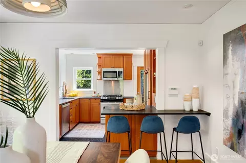 519 N 67th St, Seattle, WA 98103 photo 9