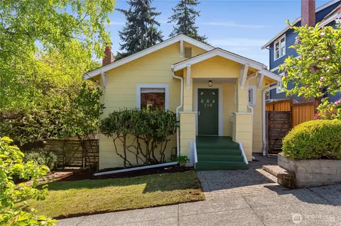 519 N 67th St, Seattle, WA 98103