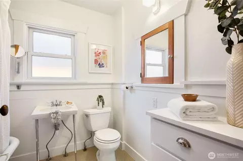519 N 67th St, Seattle, WA 98103 photo 16