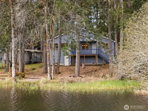 151 Emerald Lake Dr W, Grapeview, WA 98546