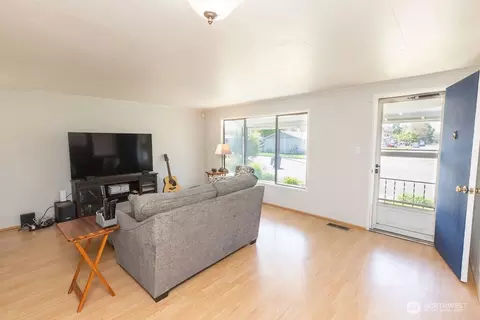 338 W Maple St, Walla Walla, WA 99362 photo 8