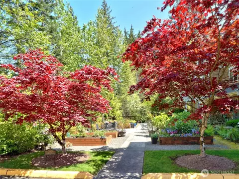 23916 NE 115 Ln #201, Redmond, WA 98053