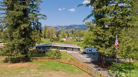 27430 SE 208th St, Maple Valley, WA 98038