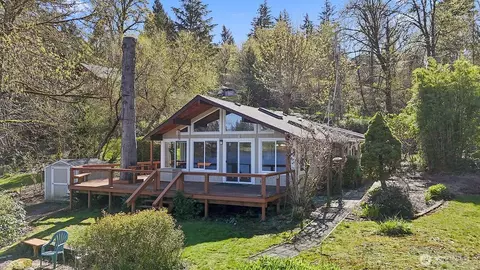 11007 Tempo Lake Dr SE, Olympia, WA 98513